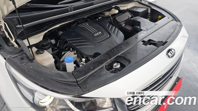 Kia Carnival 2015 thumb 7