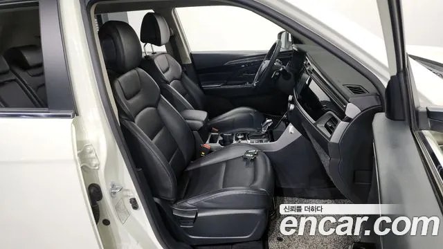 SsangYong Korando 2020 thumb 11