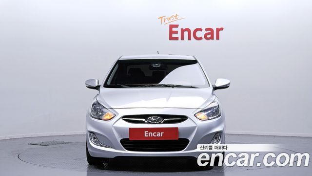 Hyundai Accent 2012 thumb 4