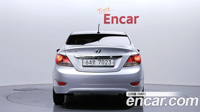 Hyundai Accent 2012 thumb 5