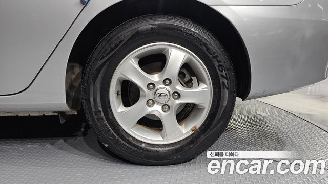 Hyundai Avante 2010 thumb 5