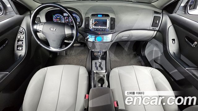 Hyundai Avante 2010 thumb 7
