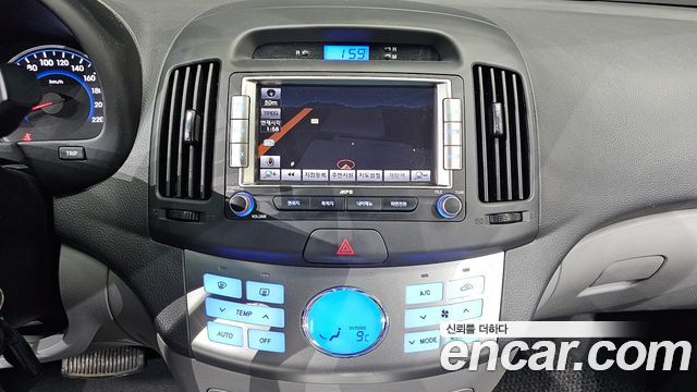 Hyundai Avante 2010 thumb 12