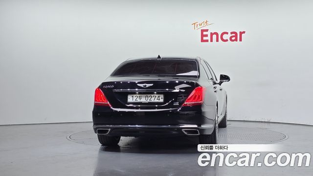 Genesis G90 2016 thumb 4