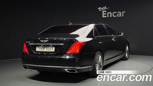 Genesis G90 2017 thumb 3