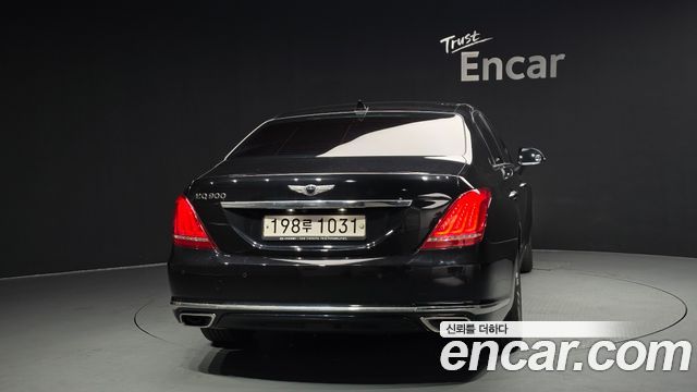 Genesis G90 2017 thumb 5