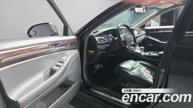 Genesis G90 2017 thumb 10