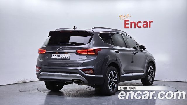 Hyundai Santa Fe 2019 thumb 3