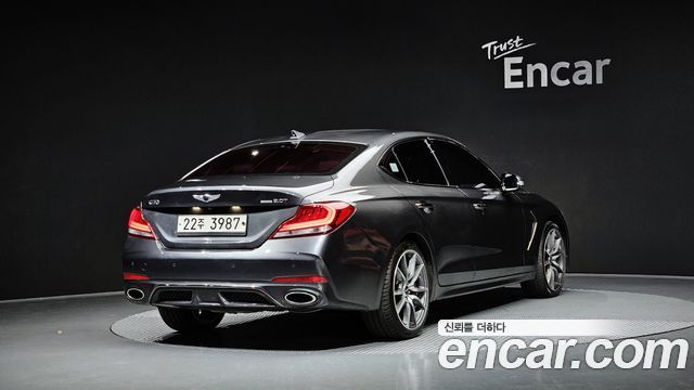 Genesis G70 2018 thumb 3