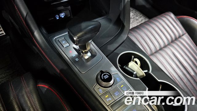 Genesis G70 2018 thumb 10