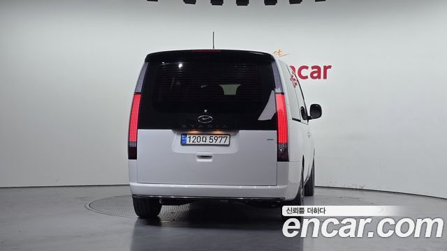 Hyundai Staria 2022 thumb 5
