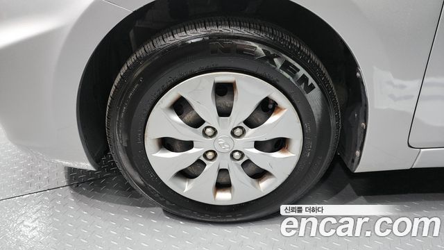Hyundai Accent 2015 thumb 6