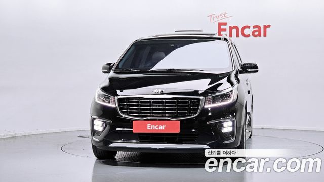 Kia Carnival 2018 thumb 3