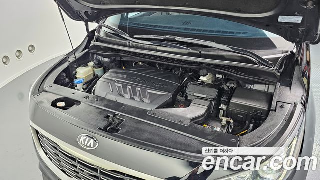 Kia Carnival 2018 thumb 6