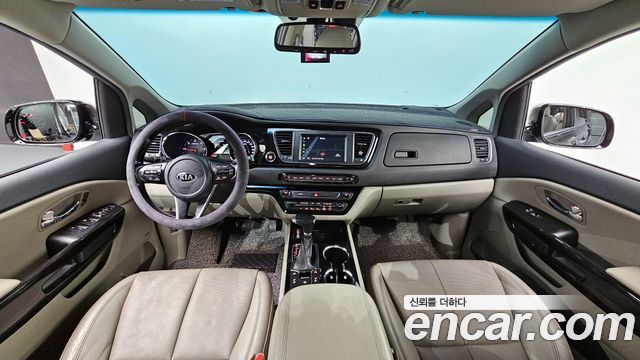Kia Carnival 2018 thumb 7