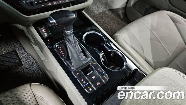 Kia Carnival 2018 thumb 9