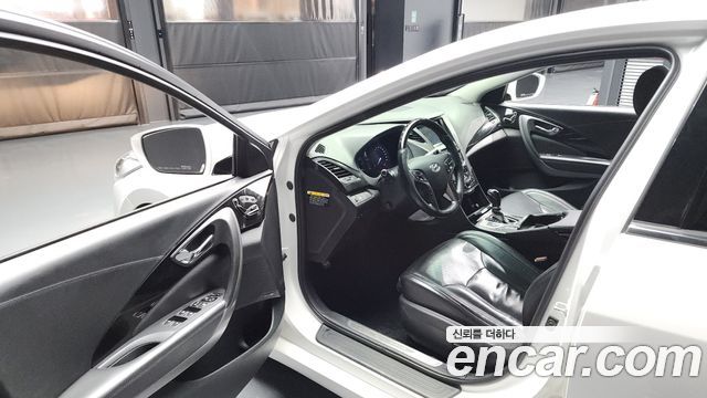 Hyundai Grandeur 2013 thumb 11