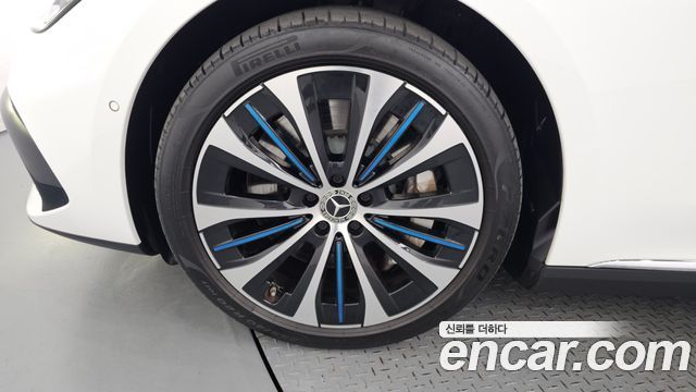 Mercedes-Benz EQE 2022 thumb 6