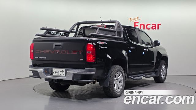 Chevrolet Colorado 2021 thumb 3