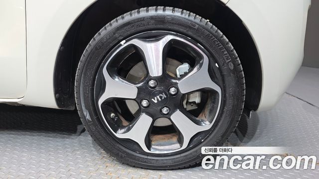 Kia Ray 2015 thumb 6