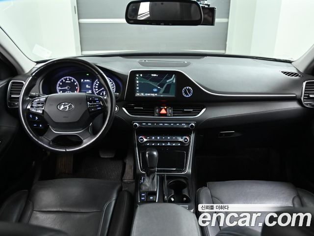Hyundai Grandeur 2017 thumb 8