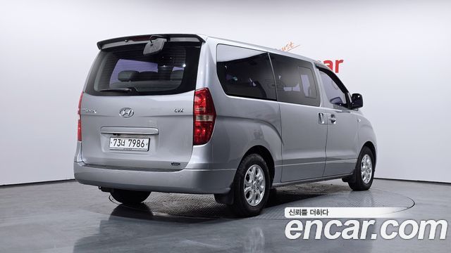 Hyundai Starex 2011 thumb 2