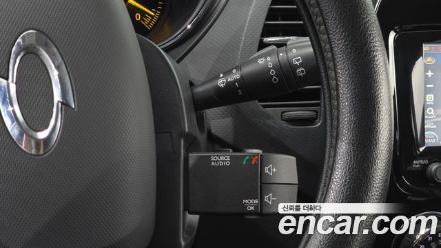 Renault Korea QM3 2014 thumb 12