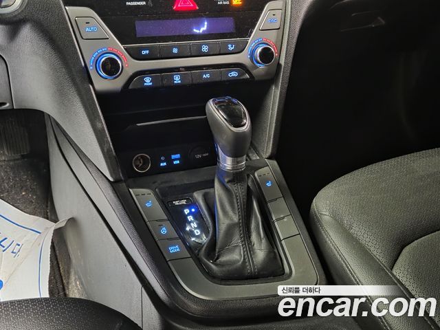 Hyundai Avante 2015 thumb 10