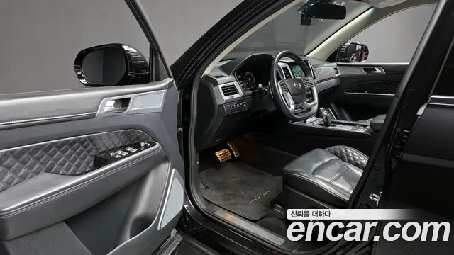 SsangYong Rexton 2021 thumb 10