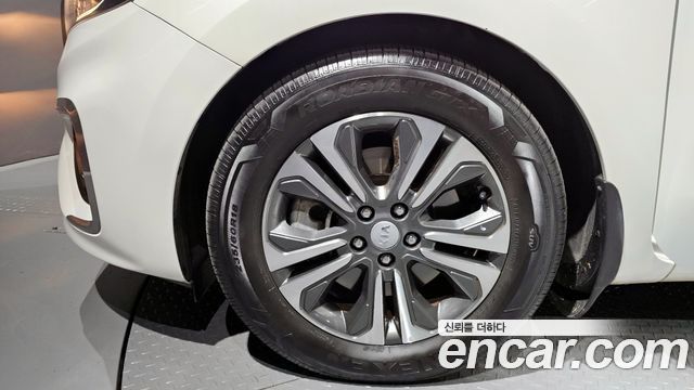 Kia Carnival 2018 thumb 6