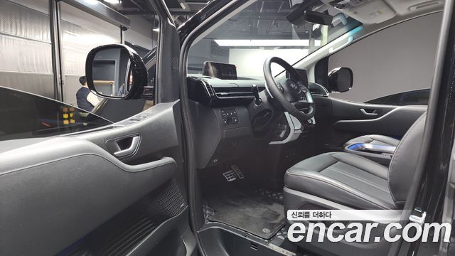 Hyundai Staria 2021 thumb 10