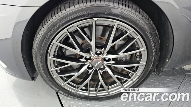 Genesis G80 2018 thumb 5