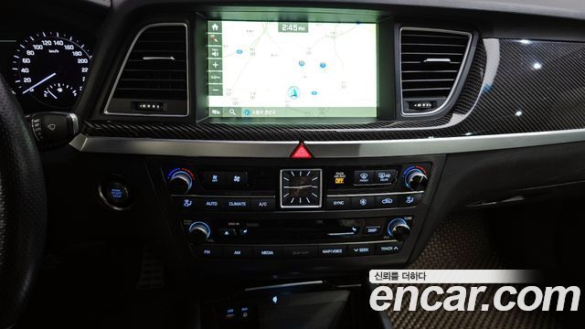 Genesis G80 2018 thumb 12
