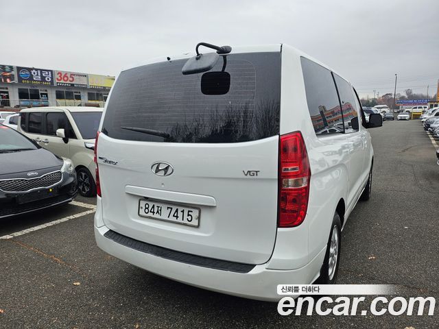 Hyundai Starex 2015 thumb 3