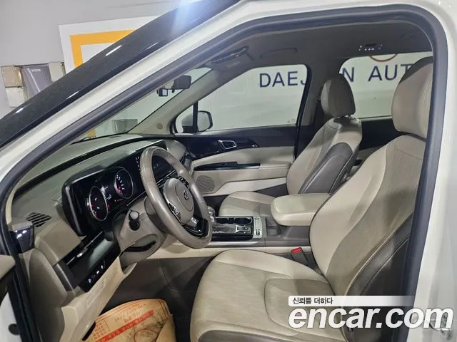 Kia Carnival 2021 thumb 6