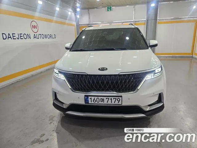Kia Carnival 2021 thumb 12