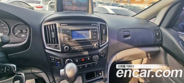 Hyundai Starex 2017 thumb 12
