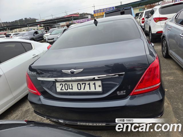 Genesis G90 2016 thumb 5