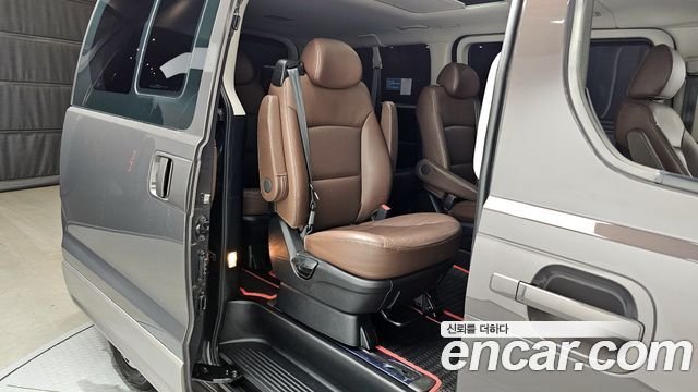 Hyundai Starex 2020 thumb 12