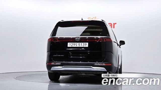 Kia Carnival 2021 thumb 5