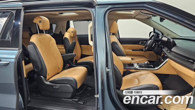 Kia Carnival 2021 thumb 11