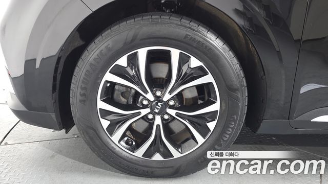 Kia Carnival 2021 thumb 6