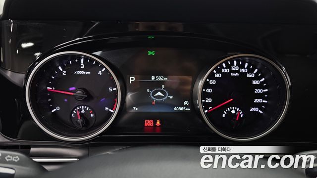 Kia Carnival 2021 thumb 9