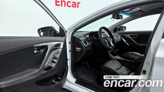 Hyundai Avante 2011 thumb 10