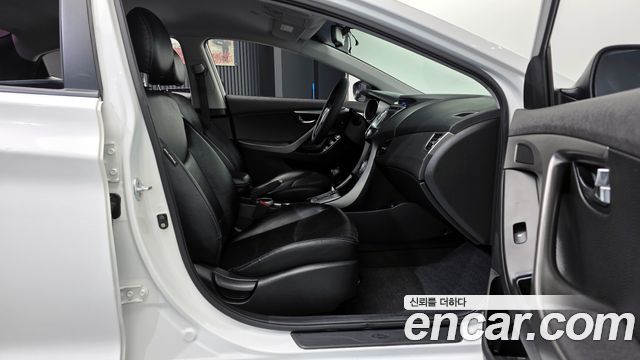 Hyundai Avante 2011 thumb 12