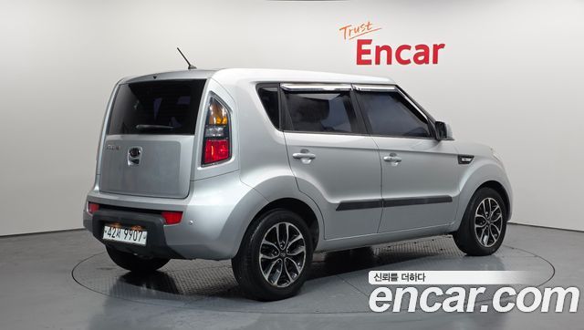 Kia Soul 2010 thumb 2