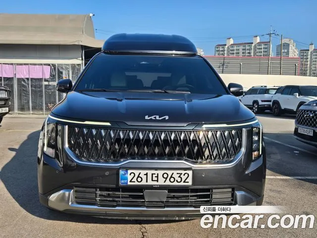 Kia Carnival 2024 thumb 4