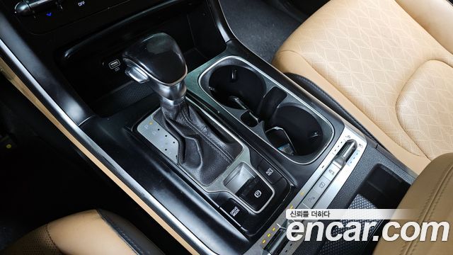 Kia Carnival 2021 thumb 9