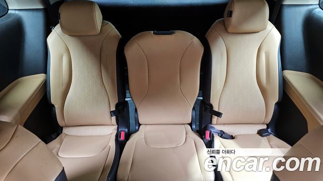 Kia Carnival 2021 thumb 12