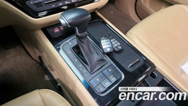 Kia Carnival 2017 thumb 9